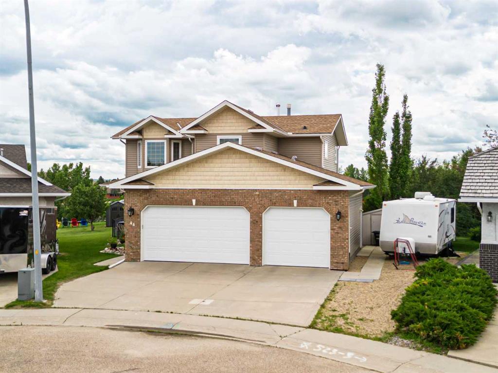 Picture for 44 Lakes Close 