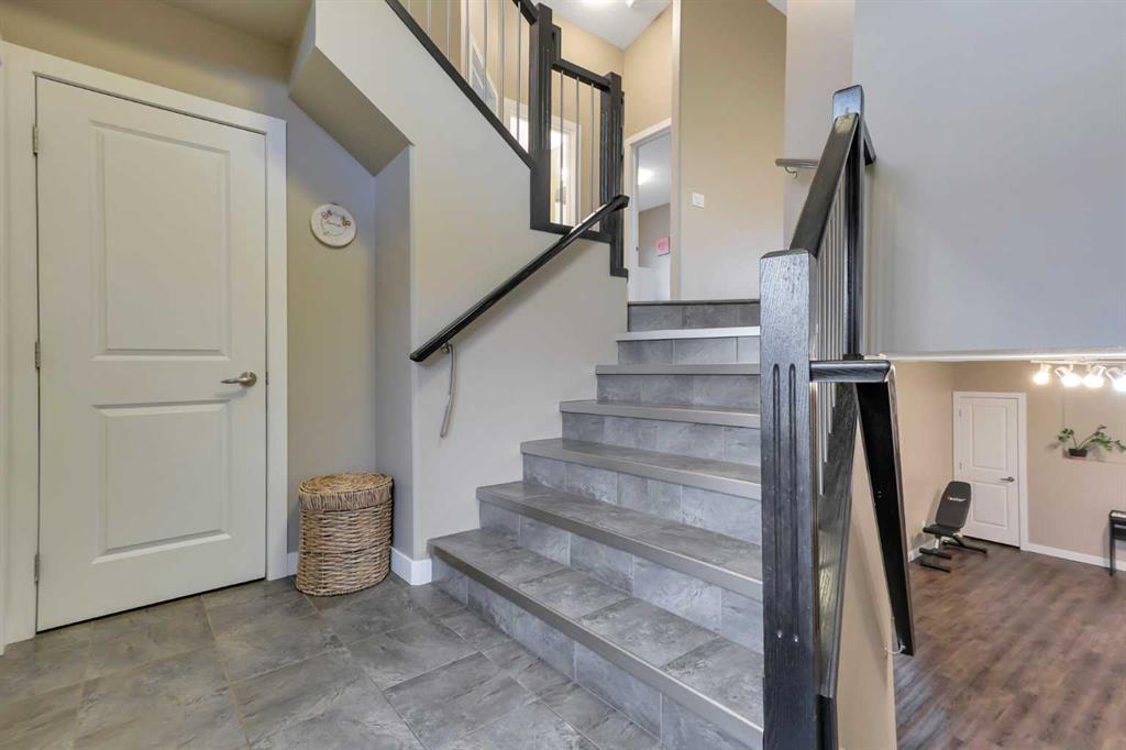 Picture for 203 Cedar Square 