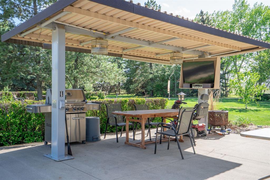 Picture for 44137 Range Road 201  