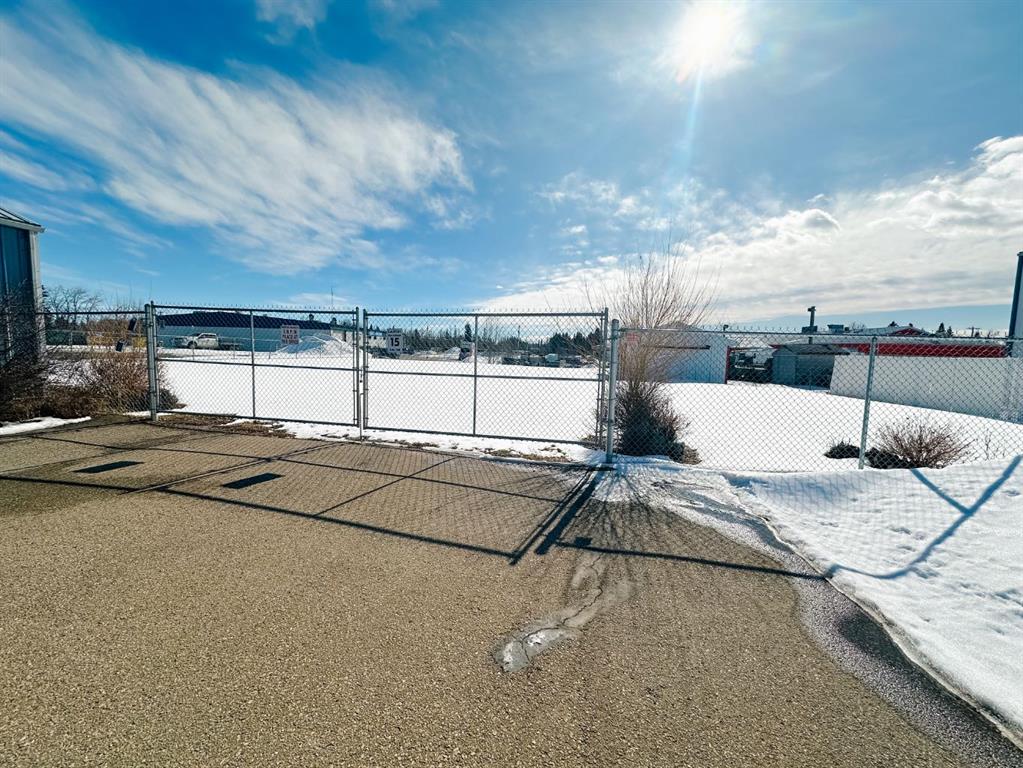 Picture for 4427 45 Avenue 