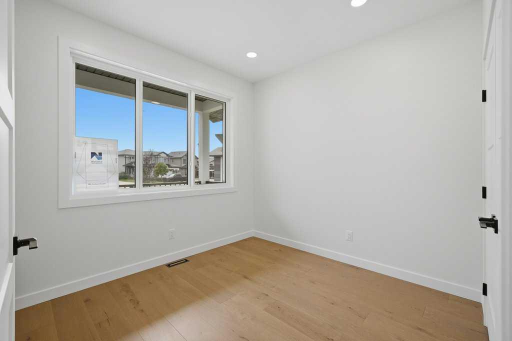 Picture for 37 Maclean Close 