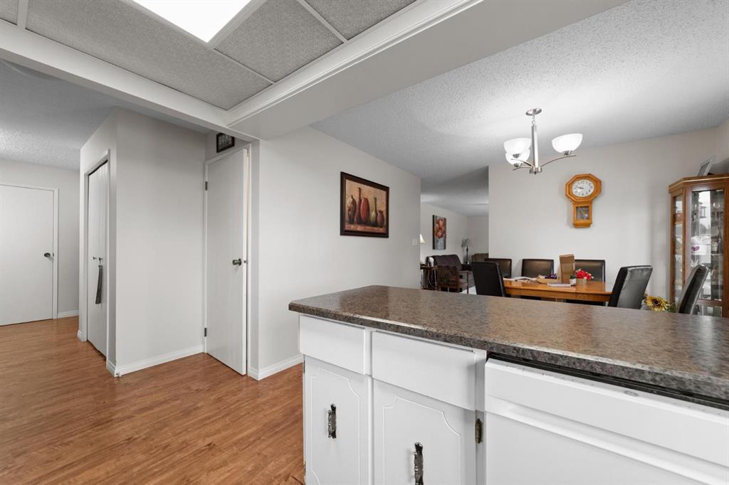 Picture for 7 2 Avenue 