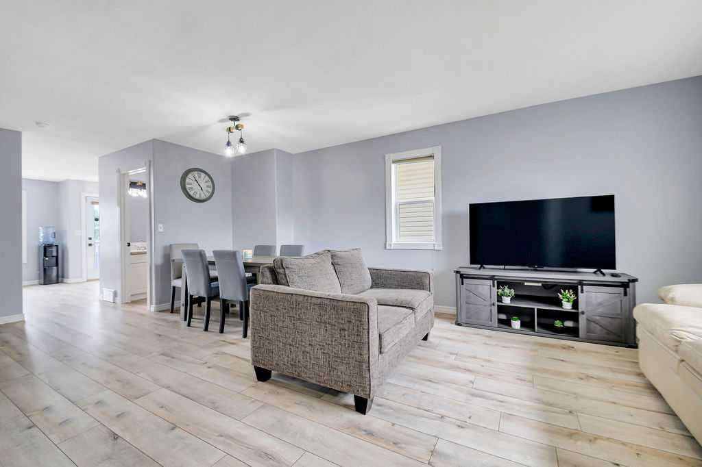 Picture for 67 Durand Crescent 