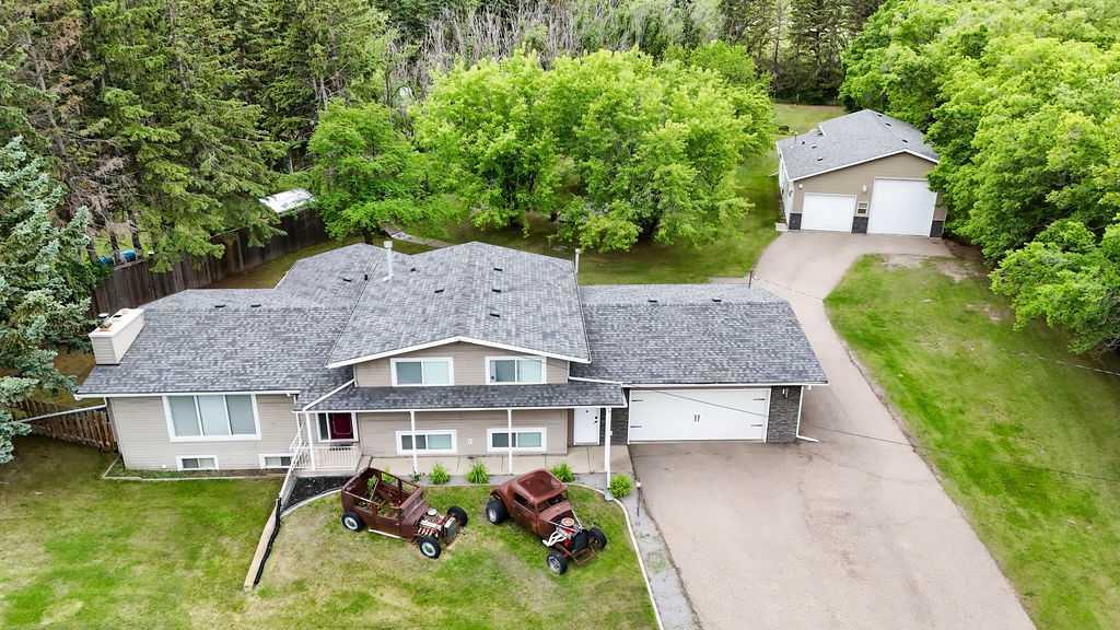 Picture for 4, 39026 Range Road 275  