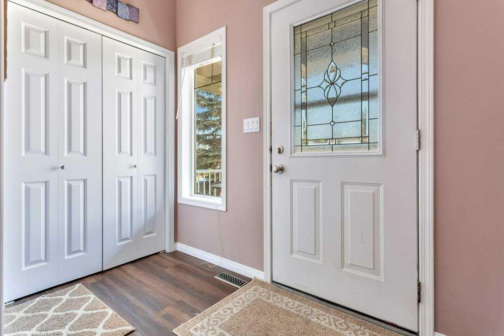 Picture for 19 Lougheed Close 