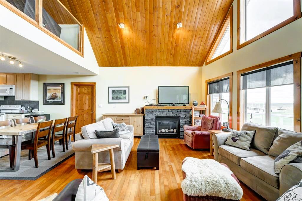 Picture for 121, 41251 Range Road 210  