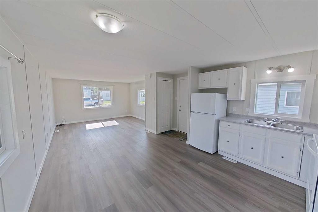 Picture for 229, 5344 76 Street 