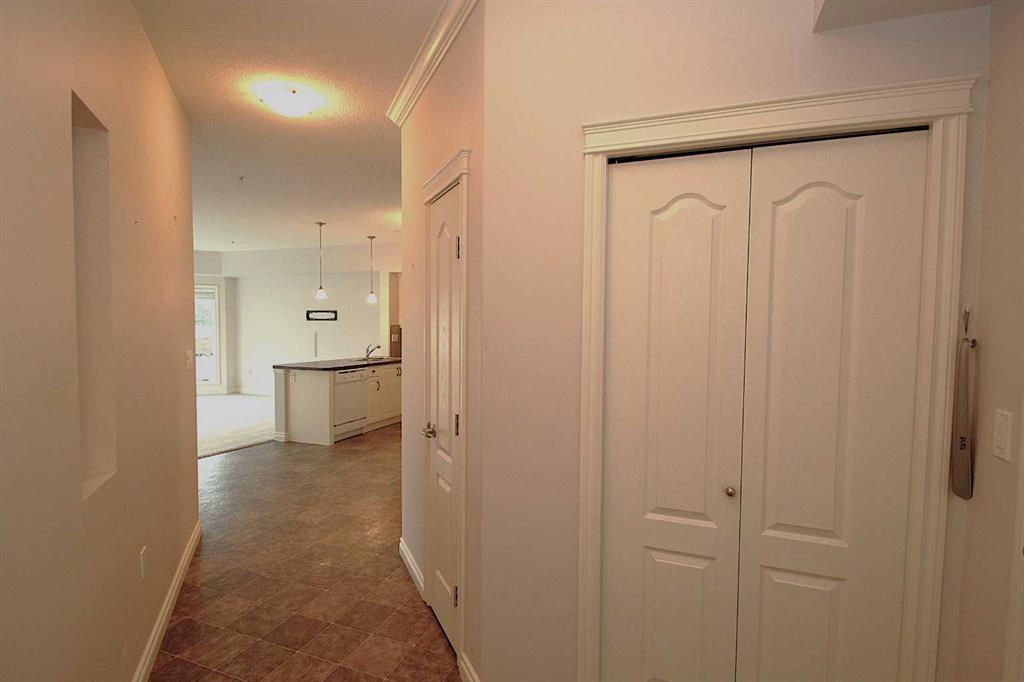Picture for 114, 6 Michener Boulevard 