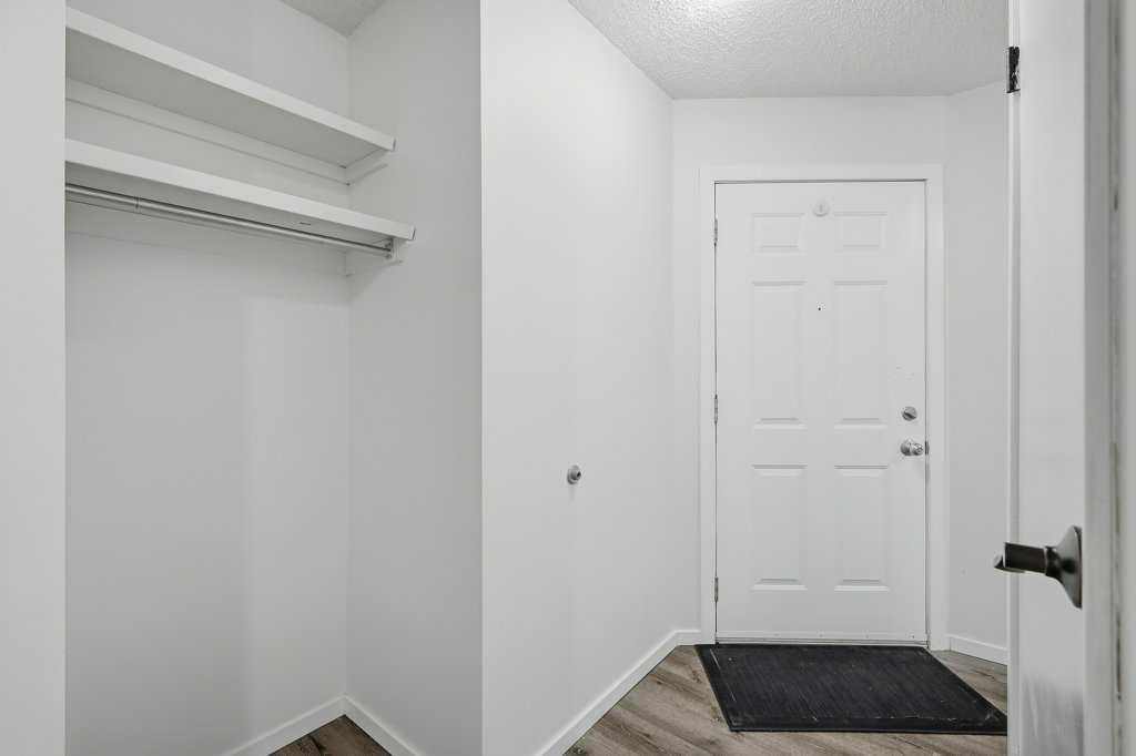 Picture for 228, 54 Bell Street 