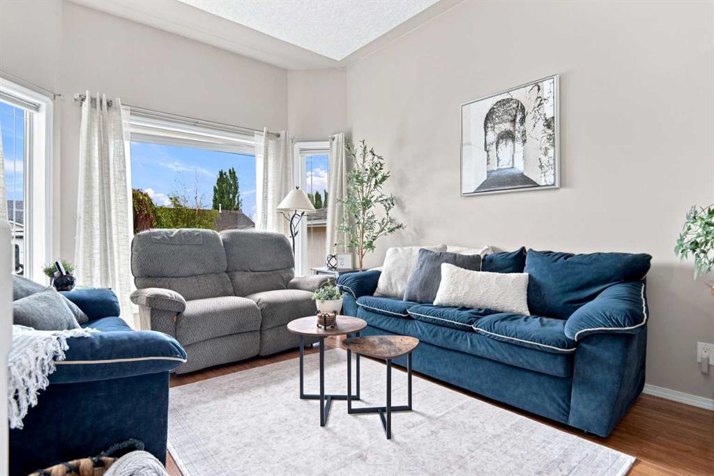 Picture for 98 Duval Crescent 