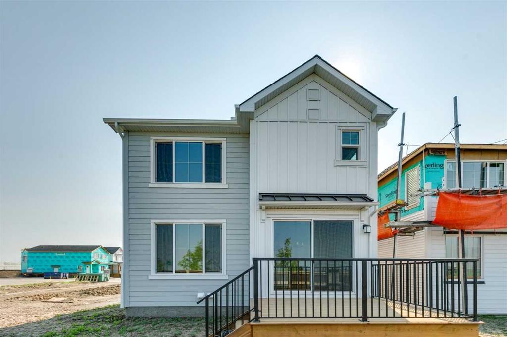Picture for 532 Buffaloberry Manor SE