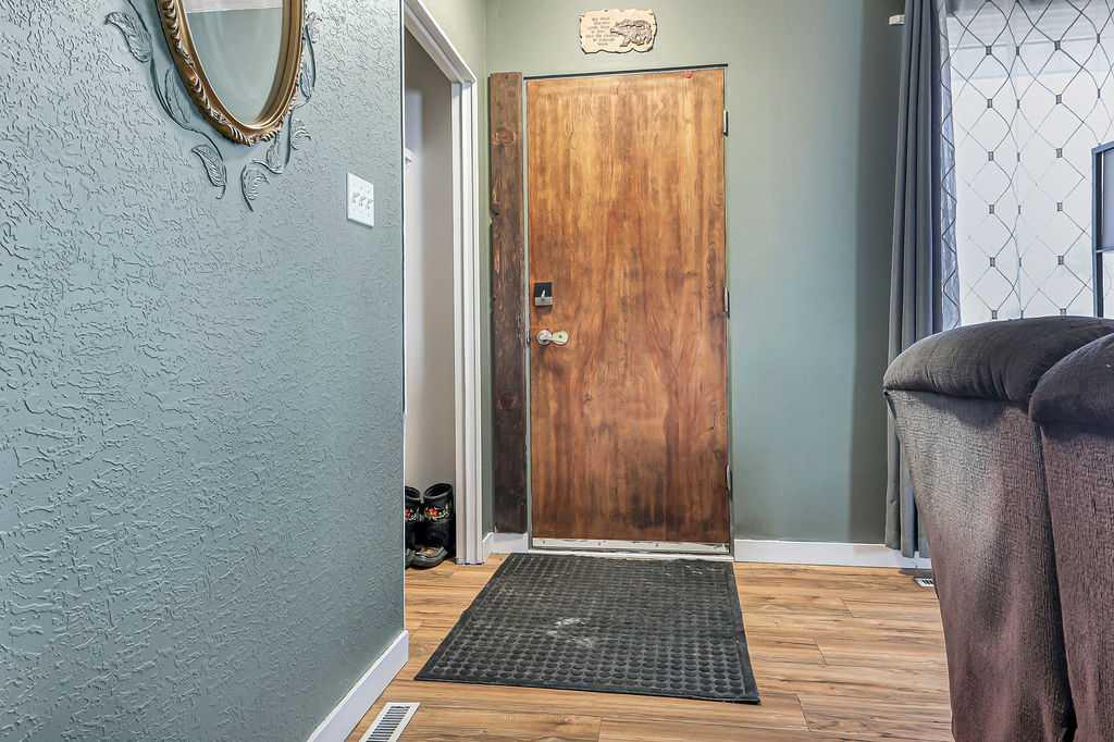 Picture for 5912 West Park Crescent 