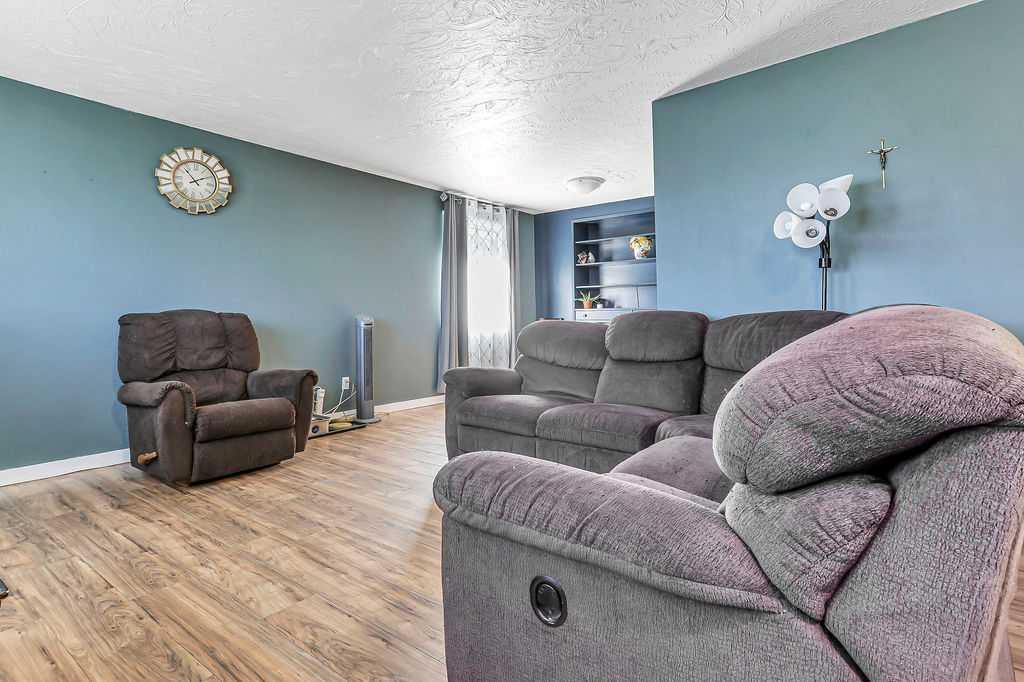 Picture for 5912 West Park Crescent 