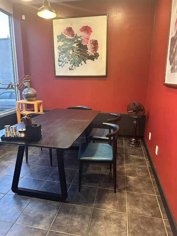 Picture for 328 Centre Street S