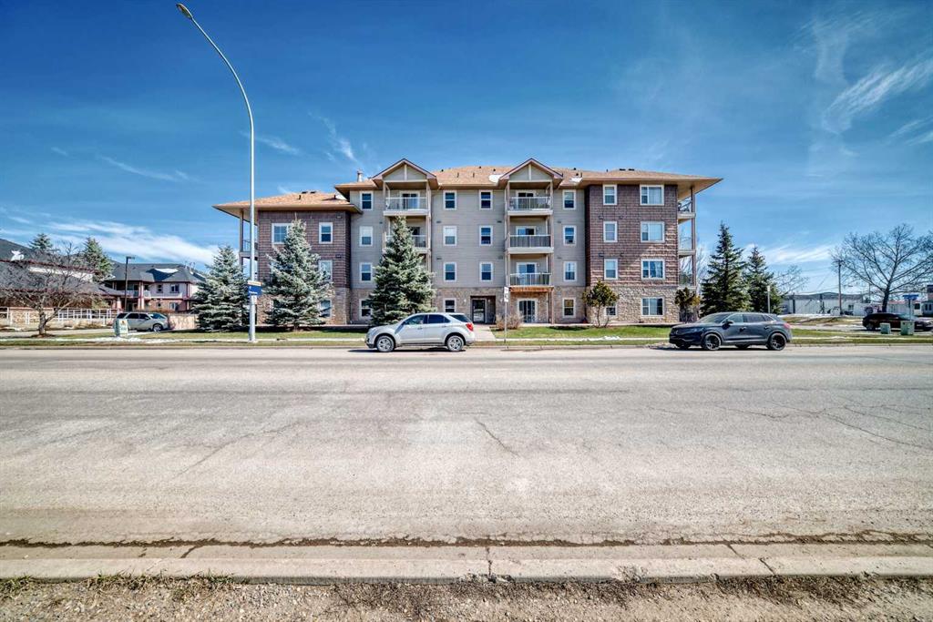 Picture for 106, 174 N Railway Street 