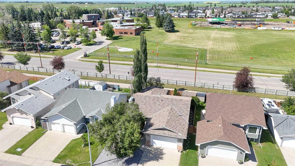 Picture for 254 Maple Grove Crescent 