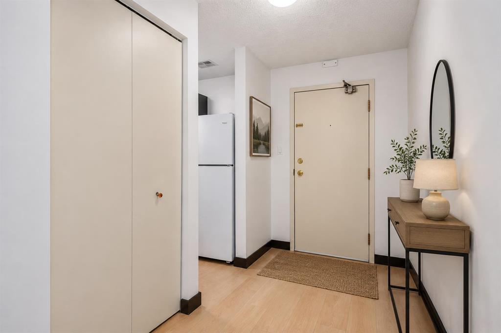 Picture for 305, 550 Westwood Drive SW