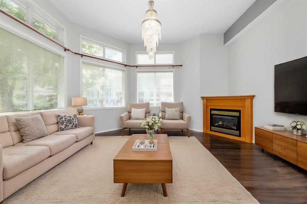 Picture for 25 Prestwick Pond Terrace SE