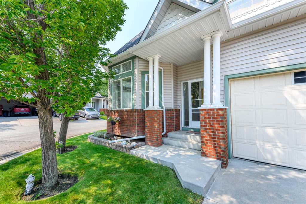 Picture for 25 Prestwick Pond Terrace SE