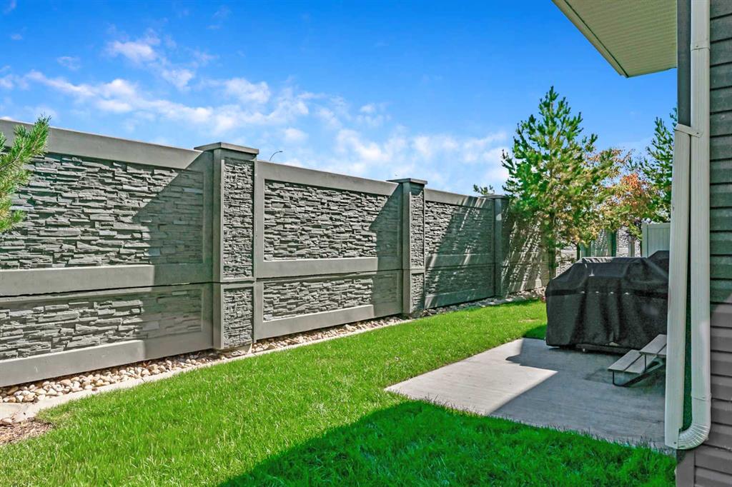 Picture for 652 Skyview Ranch Grove NE