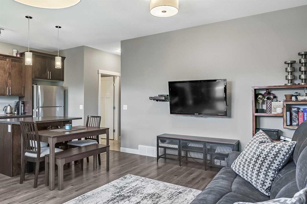 Picture for 652 Skyview Ranch Grove NE