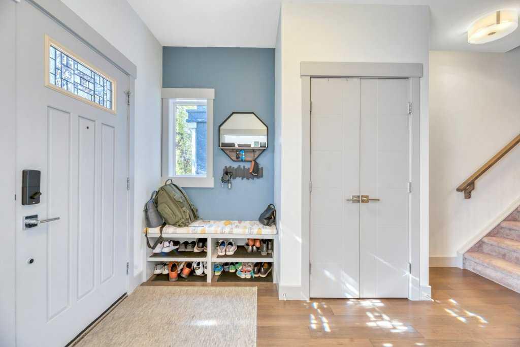 Picture for 254 25 Avenue NE