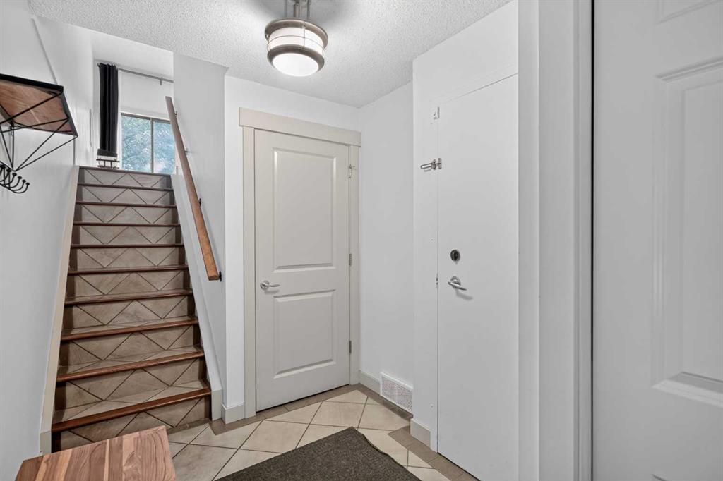 Picture for 571 Point Mckay Grove NW