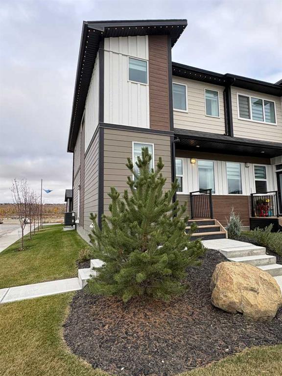 Picture for 702 Wolf Willow Boulevard SE
