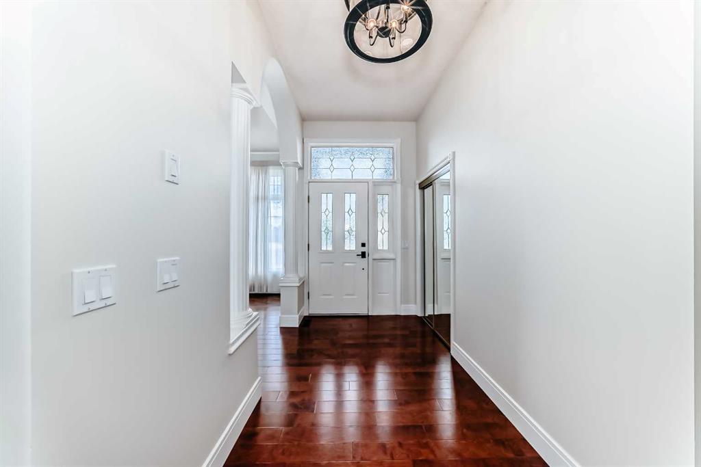 Picture for 131 Mckenzie Lake Bay SE