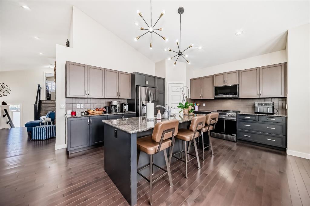 Picture for 612 Montgomery Close SE