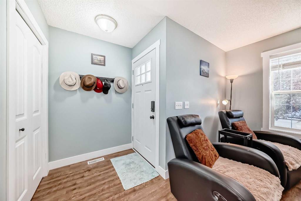 Picture for 57 Martinvalley Way NE