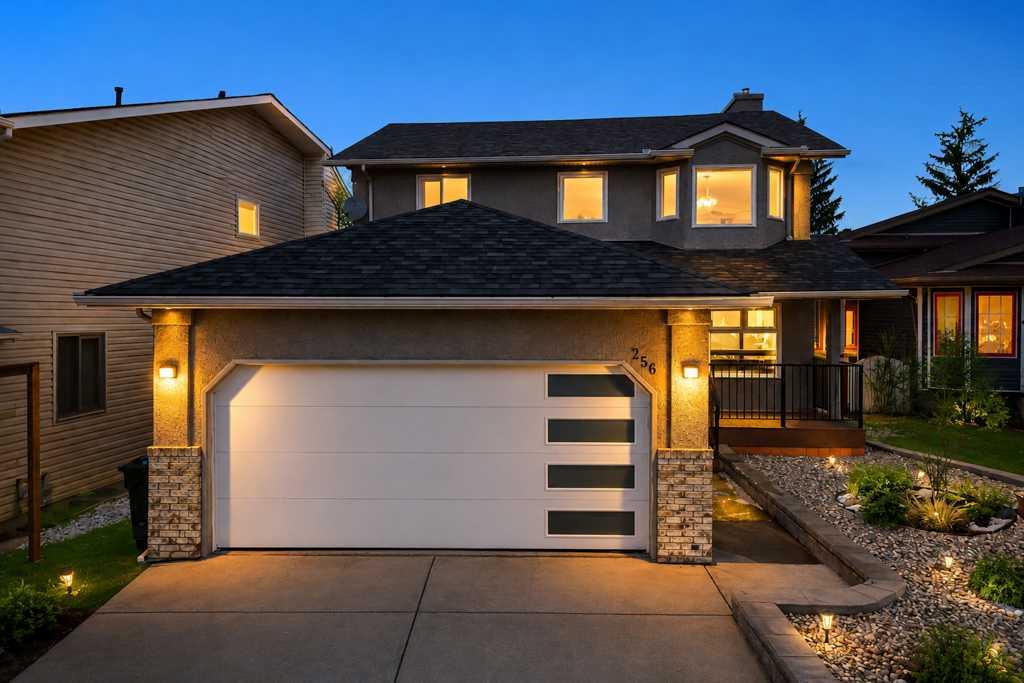 Picture for 256 Riverside Mews SE