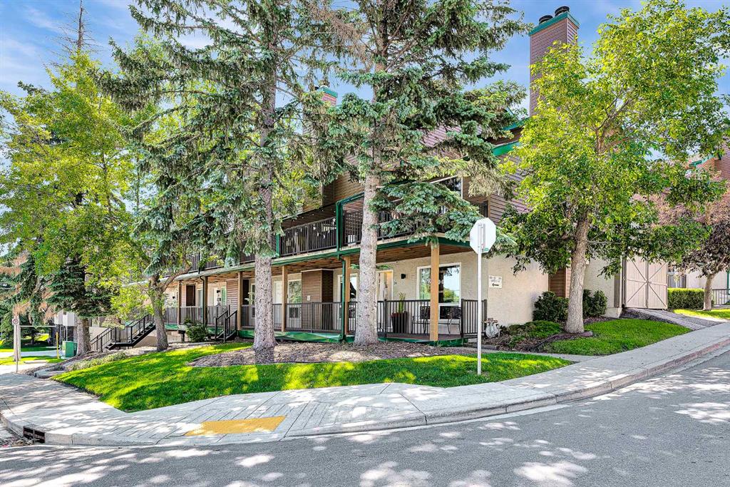 Picture for 4, 1515 23 Avenue SW
