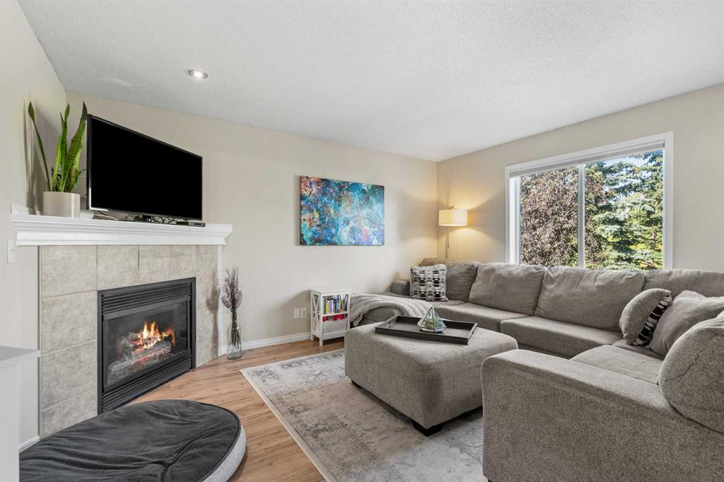 Picture for 71 Royal Birch Manor NW