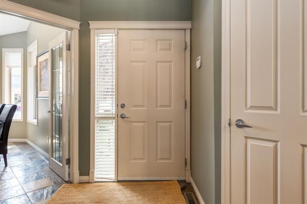 Picture for 218 Springbank Villas SW
