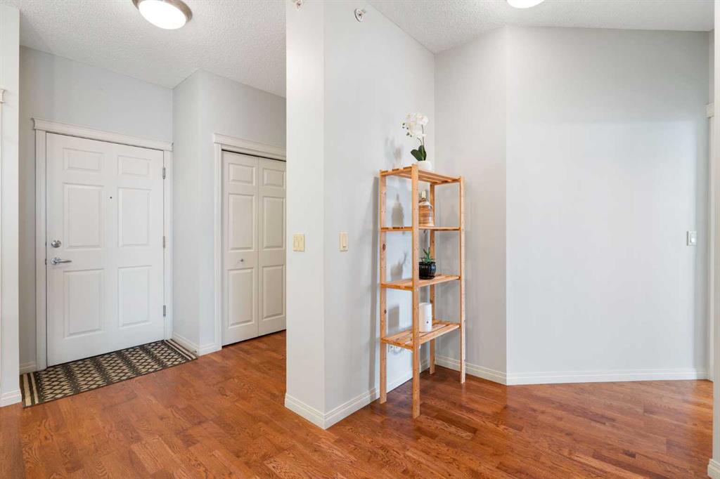 Picture for 310, 25 Prestwick Drive SE