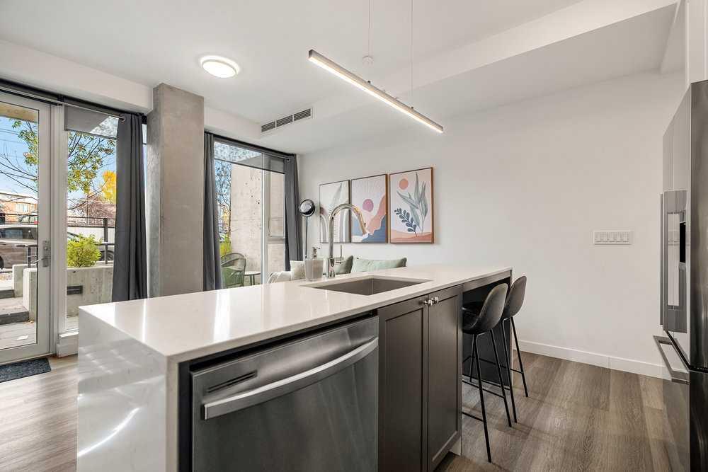 Picture for 323 9A Street NW