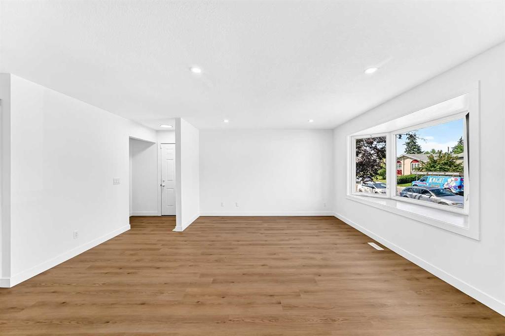 Picture for 152 Maranda Close NE