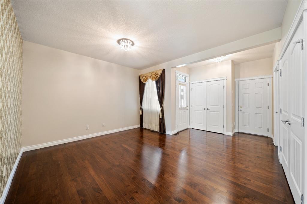 Picture for 405 Saddlelake Drive NE