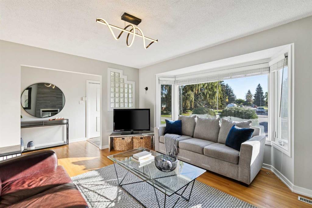 Picture for 748 Archwood Road SE