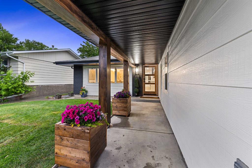 Picture for 931 Parkwood Way SE