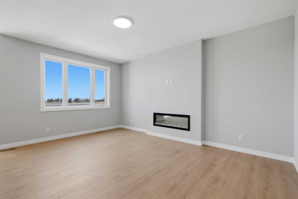 Picture for 139 Belvedere Crescent SE