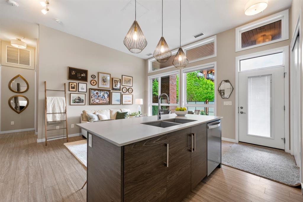 Picture for 128, 122 Mahogany Centre SE