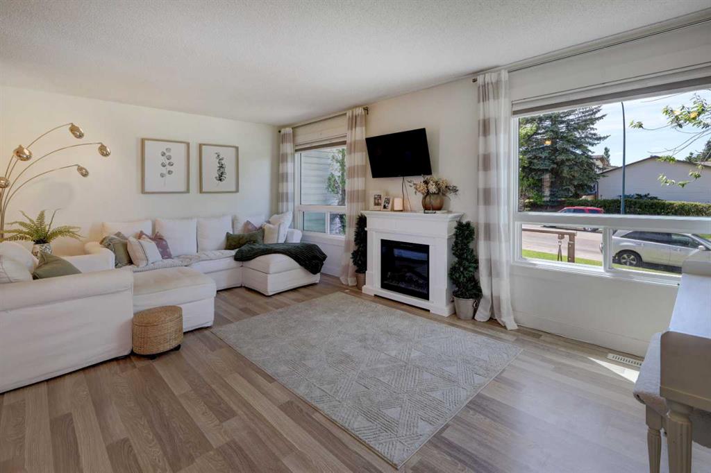 Picture for 8320 Centre Street NE