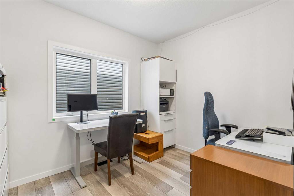 Picture for 215 Lucas Terrace NW