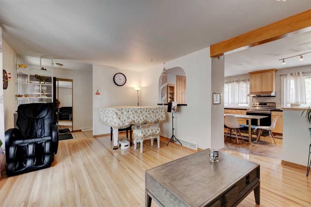 Picture for 212 Hendon Drive NW