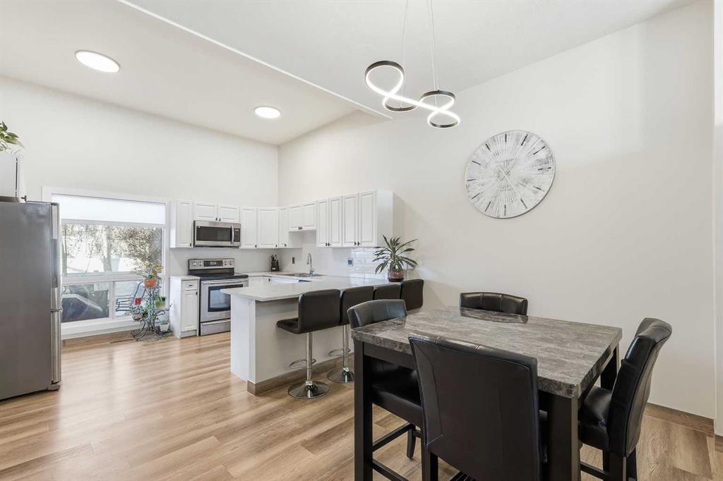 Picture for 443 Brae Glen Crescent SW
