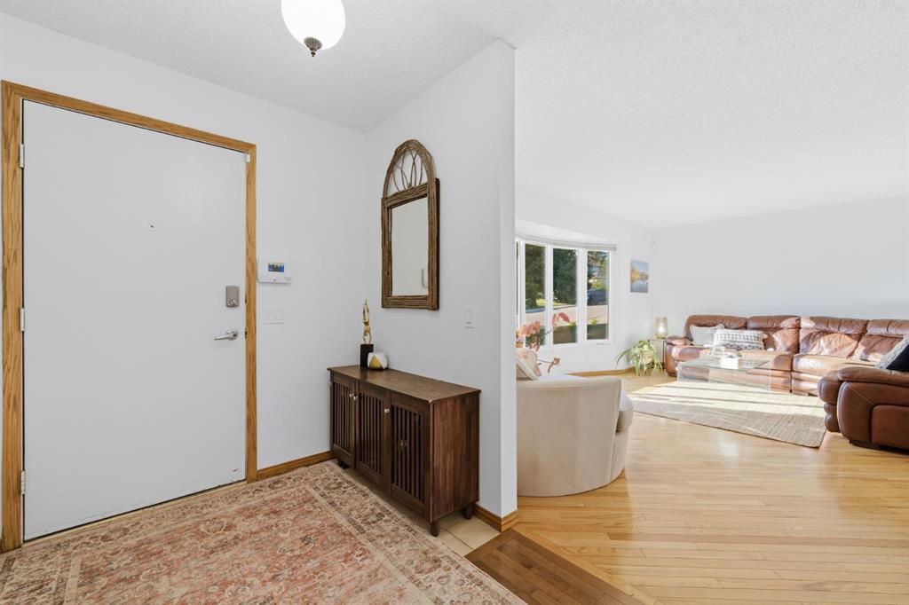Picture for 6016 Dalcastle Crescent NW