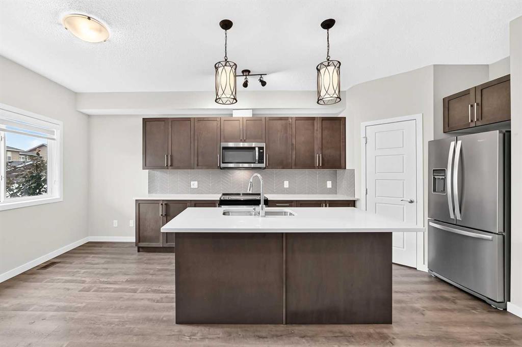 Picture for 716, 32 Red Embers Parade NE