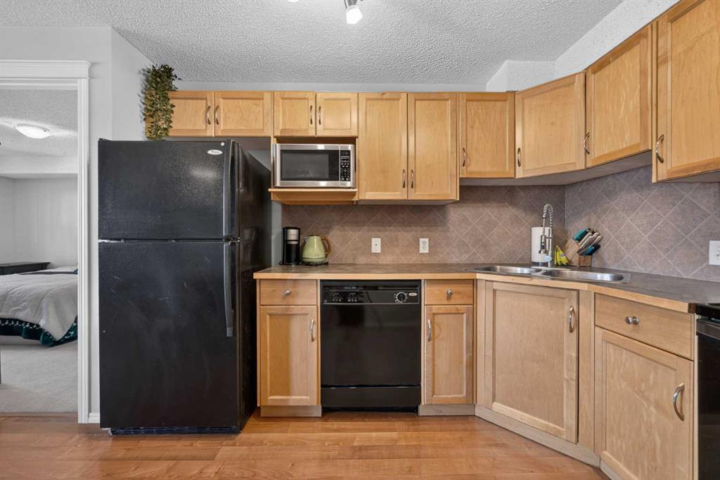 Picture for 2207, 140 Sagewood Boulevard SW